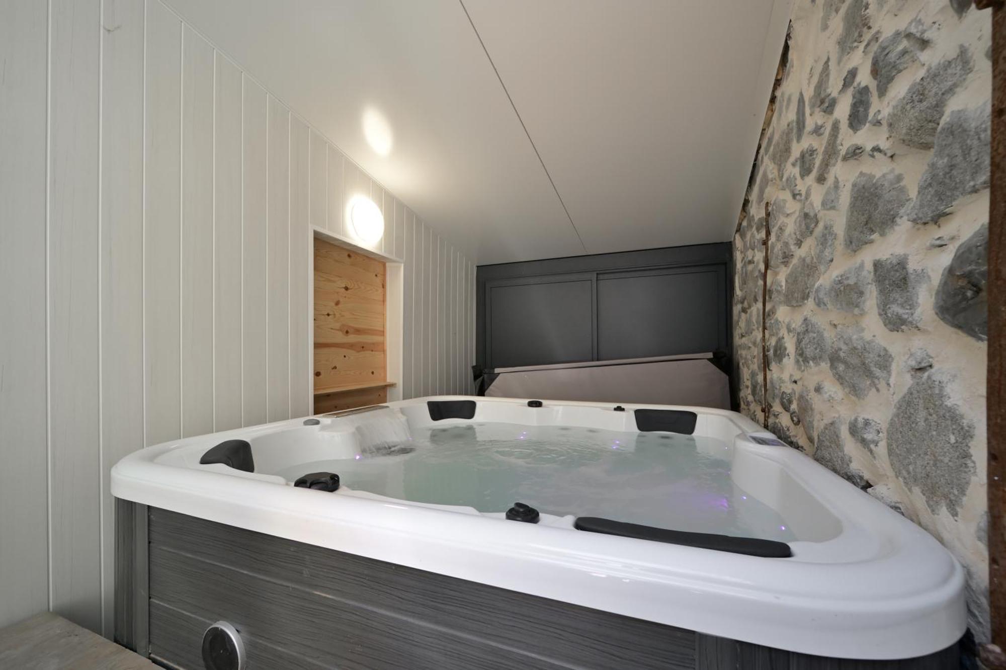 Le Gite Des 3000 Avec Spa Auzat Exterior photo